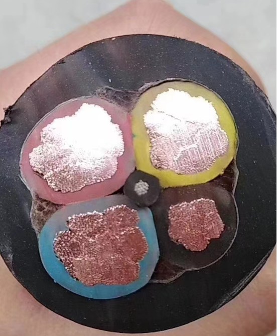 FCH62000 0.6/1KV 3*240+2*120/2+18FO(9/12