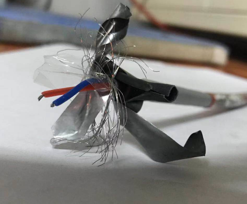 SUBCAB0.6/KV 4G16+S(2*0.5)