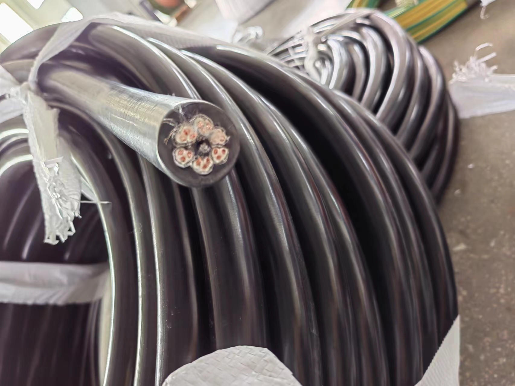 耐高温拖链专用屏蔽软电缆 18*1.5