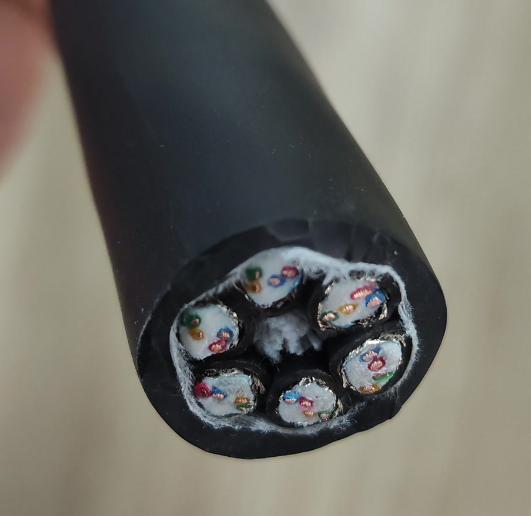 耐高温柔性电缆